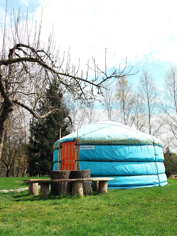 Caloroczne Jurty Mongolskie - "Domy Slonca" Klodzko Luaran gambar